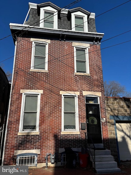 579 Berkley St, Camden, NJ 08103
