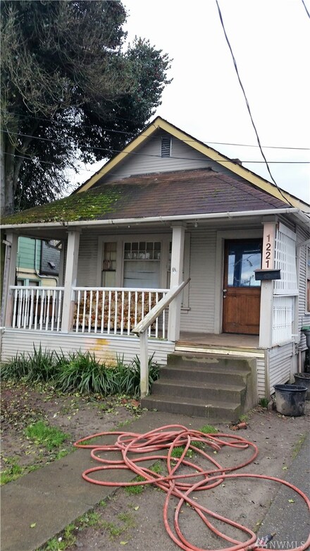 1221 1223 11th St, Bremerton, WA 98337