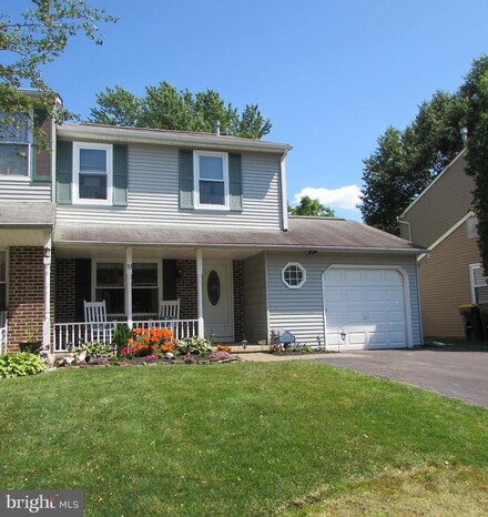 33 Wynmere Dr, Horsham, PA 19044