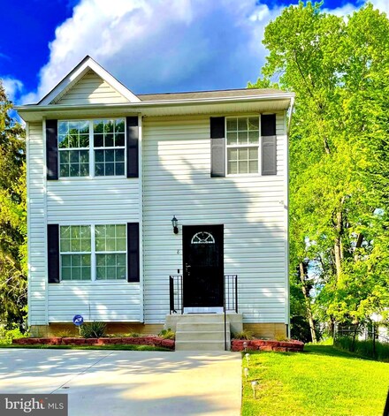 8 Chapmanview Ct, Randallstown, MD 21133