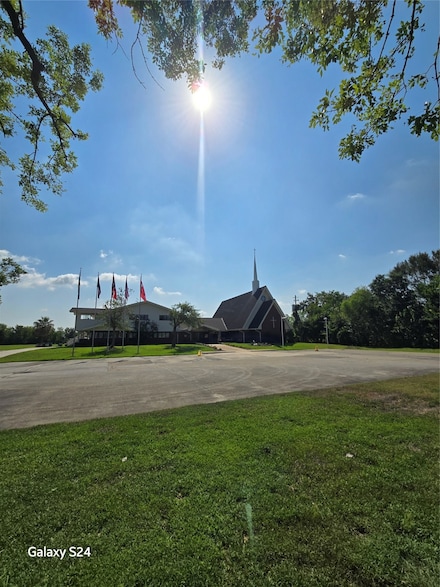 4309 Young St, Pasadena, TX 77504
