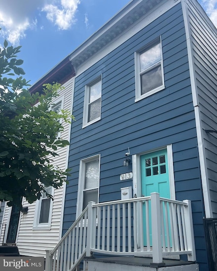913 Columbia Rd NW, Washington, DC 20001