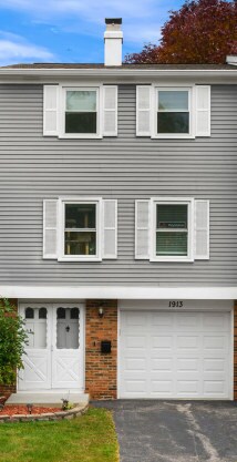 1913 Richmond Ct Unit 2, Schaumburg, IL 60194