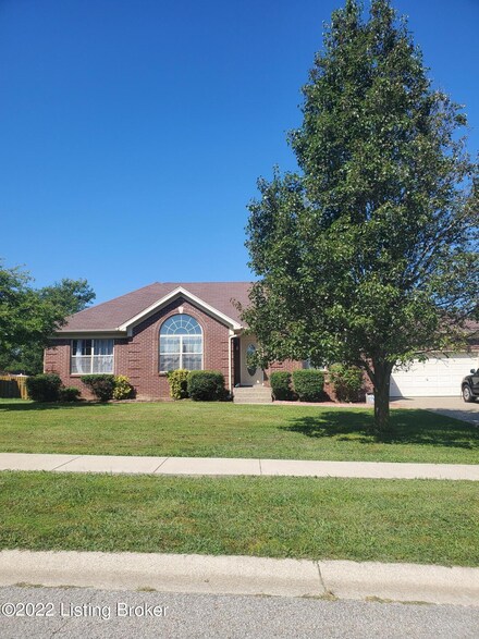 243 Harvest Ln, Mount Washington, KY 40047