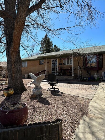 7041 Beach St, Westminster, CO 80030