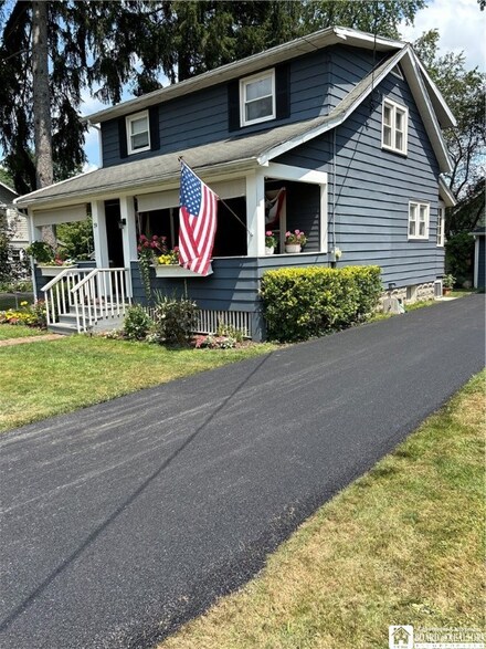 19 Bentley Ave, Lakewood, NY 14750