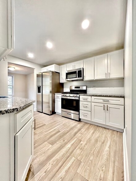 1129 W Elm Street Extension, Brockton, MA 02301