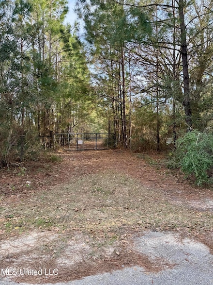 7190 Catania Rd, Bay St. Louis, MS 39520