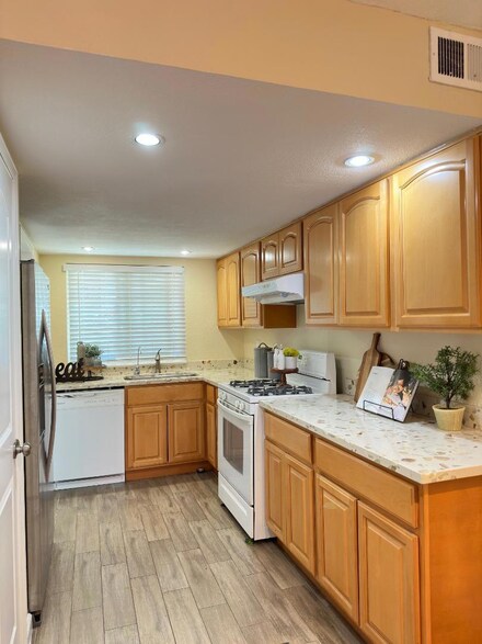 906 Bellhurst Ave, San Jose, CA 95122