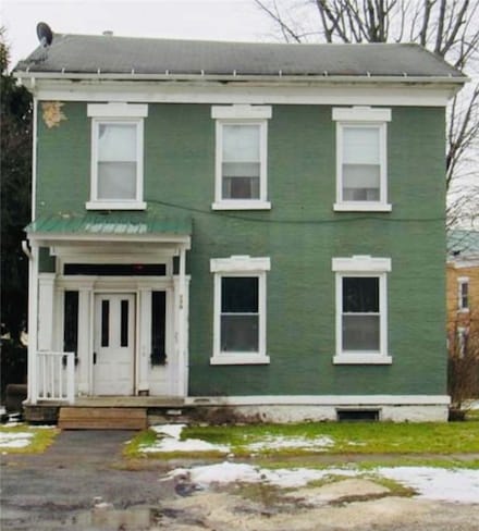 100 Broad St, Lyons, NY 14489
