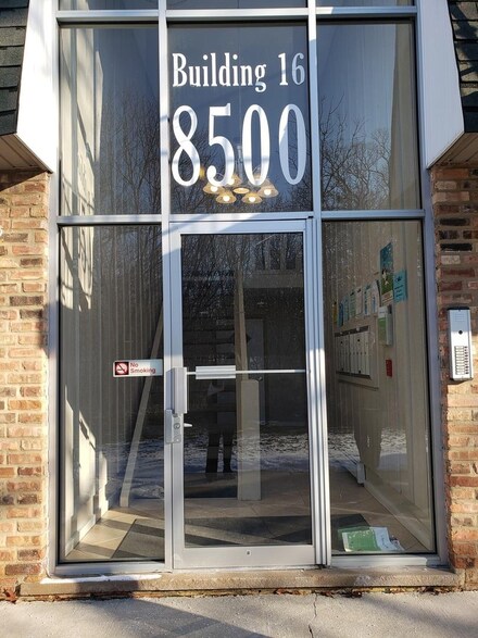 8500 W 103rd Terrace Unit 16208, Palos Hills, IL 60465