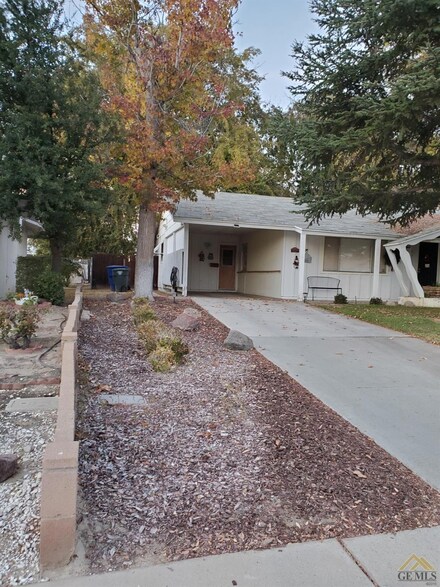 5912 Burke Way, Bakersfield, CA 93309