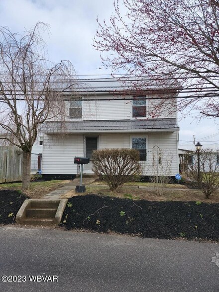 101 Brown Ave, Milton, PA 17847