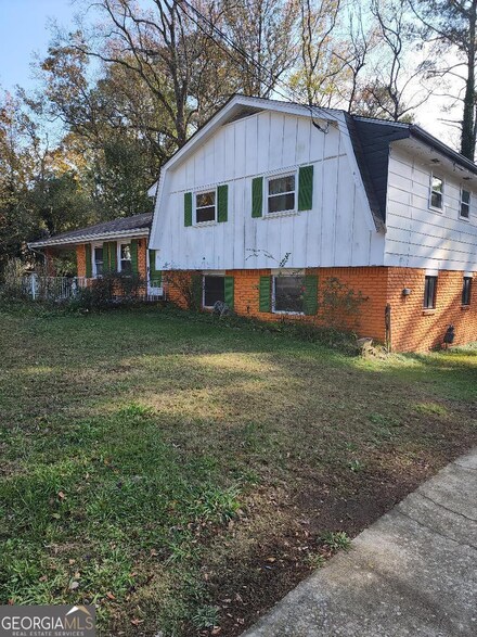 1521 Valley Green Ct, Conley, GA 30288