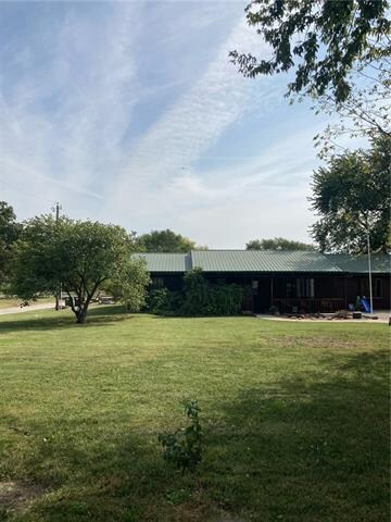 303 W Poplar St, Quenemo, KS 66528
