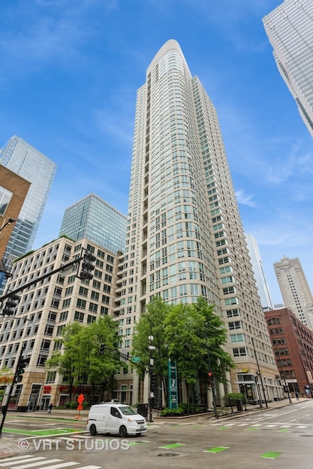 345 N Lasalle Dr Unit 802, Chicago, IL 60654