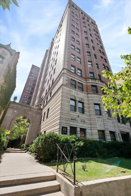 431 W Oakdale Ave Unit 10D, Chicago, IL 60657