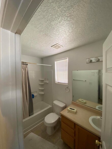 10824 Habanero Way SE, Albuquerque, NM 87123