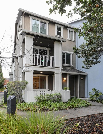 461 Kasra Dr, Mountain View, CA 94043