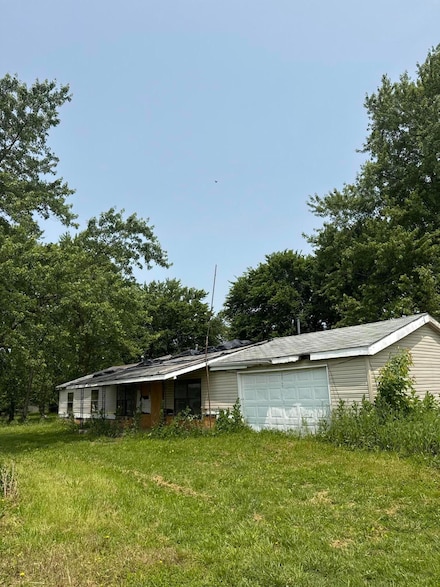 10103 E 1st St, Cassville, MO 65625