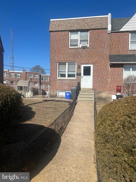 4426 Malta St, Philadelphia, PA 19124