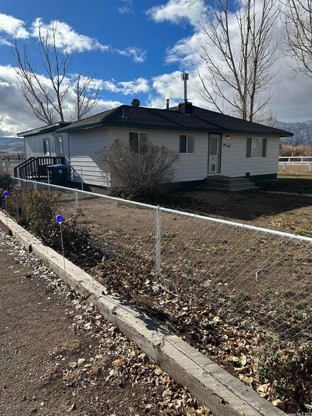 740-590 Herlong Access Rd, Herlong, CA 96113