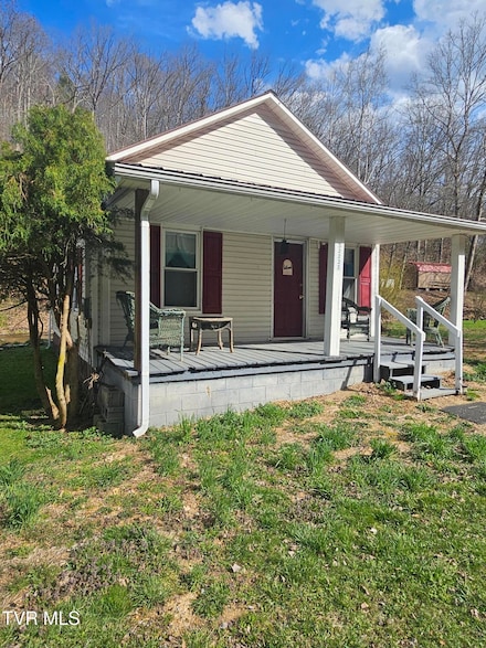 32222 Old Saltworks Rd, Meadowview, VA 24361