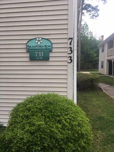 733 Heavens Dr Unit 8, Mandeville, LA 70471