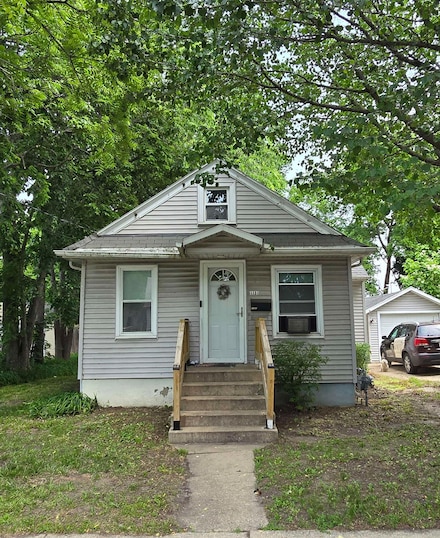 1131 6th St, Beloit, WI 53511
