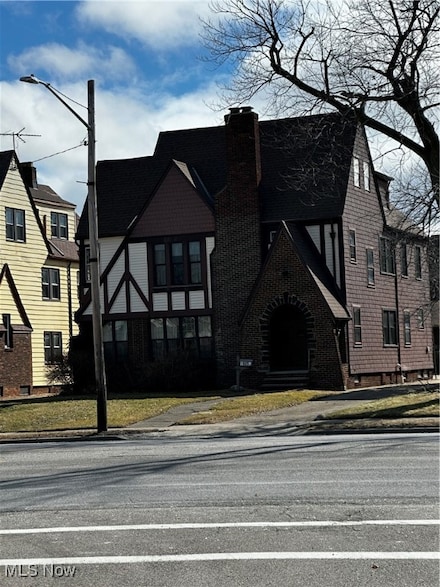 19050 Lake Shore Blvd, Cleveland, OH 44119
