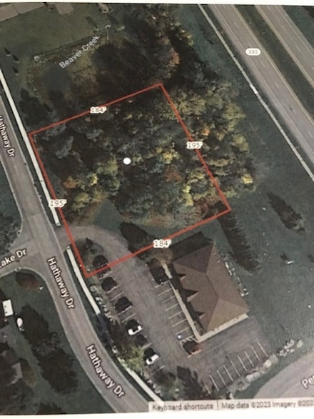 1386 Hathaway Dr, Farmington, NY 14425
