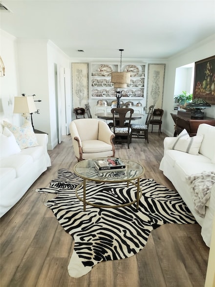 807 Holland Dr, Denison, TX 75020