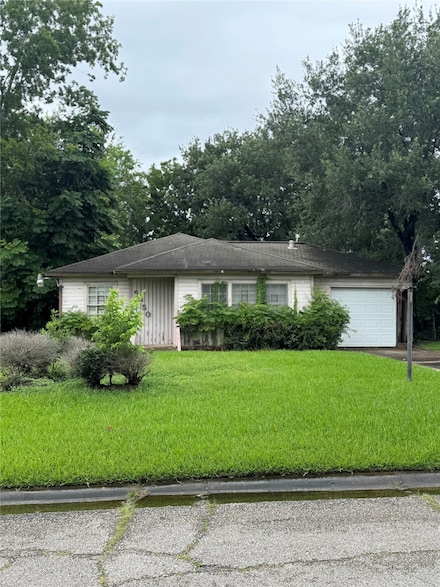 5050 Nassau Rd, Houston, TX 77021