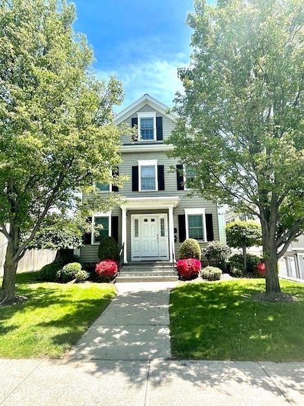 34 Prospect St Unit 1, Waltham, MA 02453