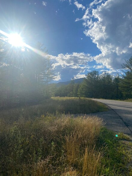 87 Grandview Rd, Conway, NH 03860