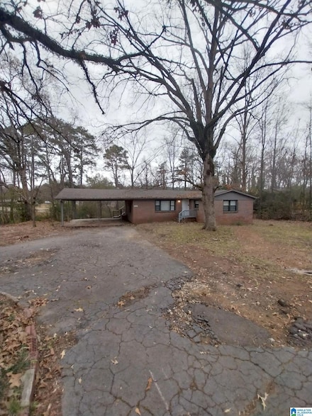 1536 Lilly Ln, Bessemer, AL 35023
