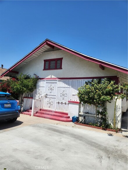 1125 W 61st St, Los Angeles, CA 90044