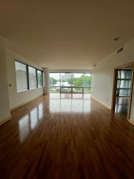 545 E Wells St, Milwaukee, WI 53202