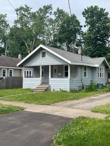 1117 Arthur Ave, Kalamazoo, MI 49048