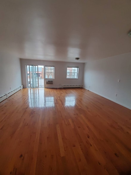 43-04 54th St, Flushing, NY 11377