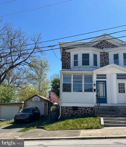 114 Broad St, Spring City, PA 19475