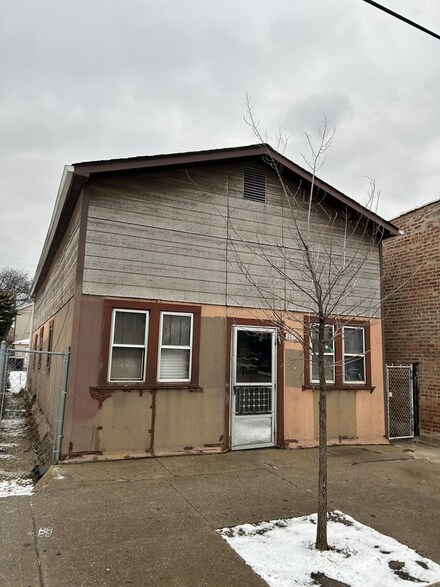 2500 W 47th St, Chicago, IL 60632