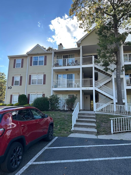 110 Iroquois Dr, Galloway, NJ 08205