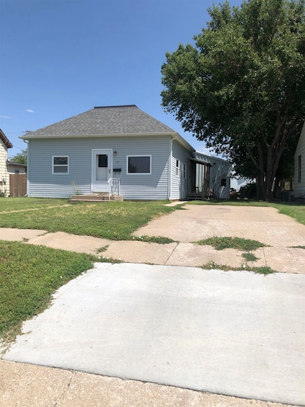 511 E 6th St, Hays, KS 67601