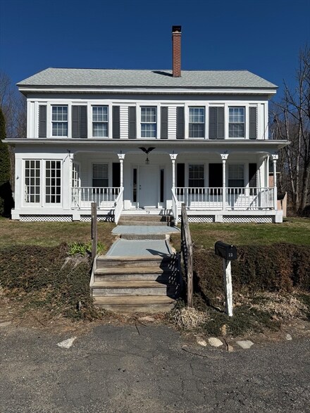 73 Main St, Wales, MA 01081