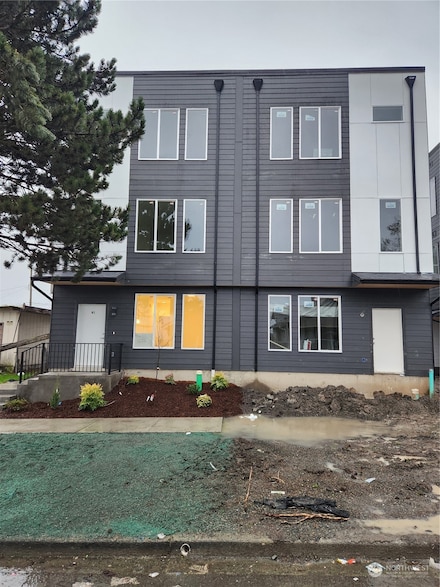 1438 E 31st St, Tacoma, WA 98404