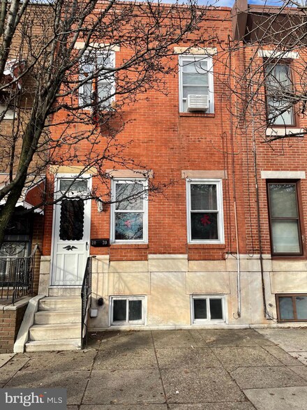 2030 S 2nd St, Philadelphia, PA 19148