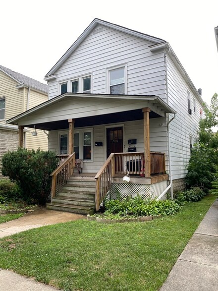 5606 N Major Ave, Chicago, IL 60646