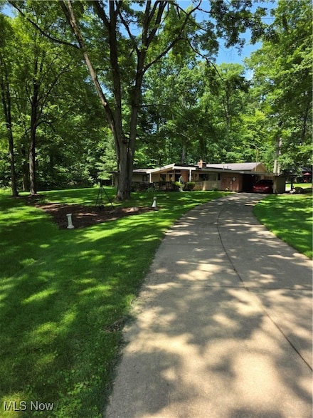 2133 Silver Fox Ln NE, Warren, OH 44484