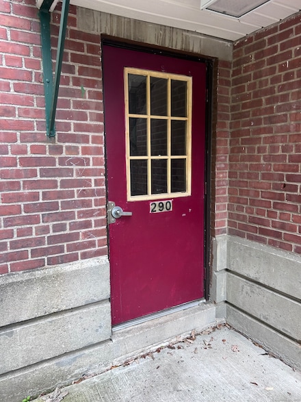 290 N Bishop Bdlg 94 Ave Unit 12, Bridgeport, CT 06610